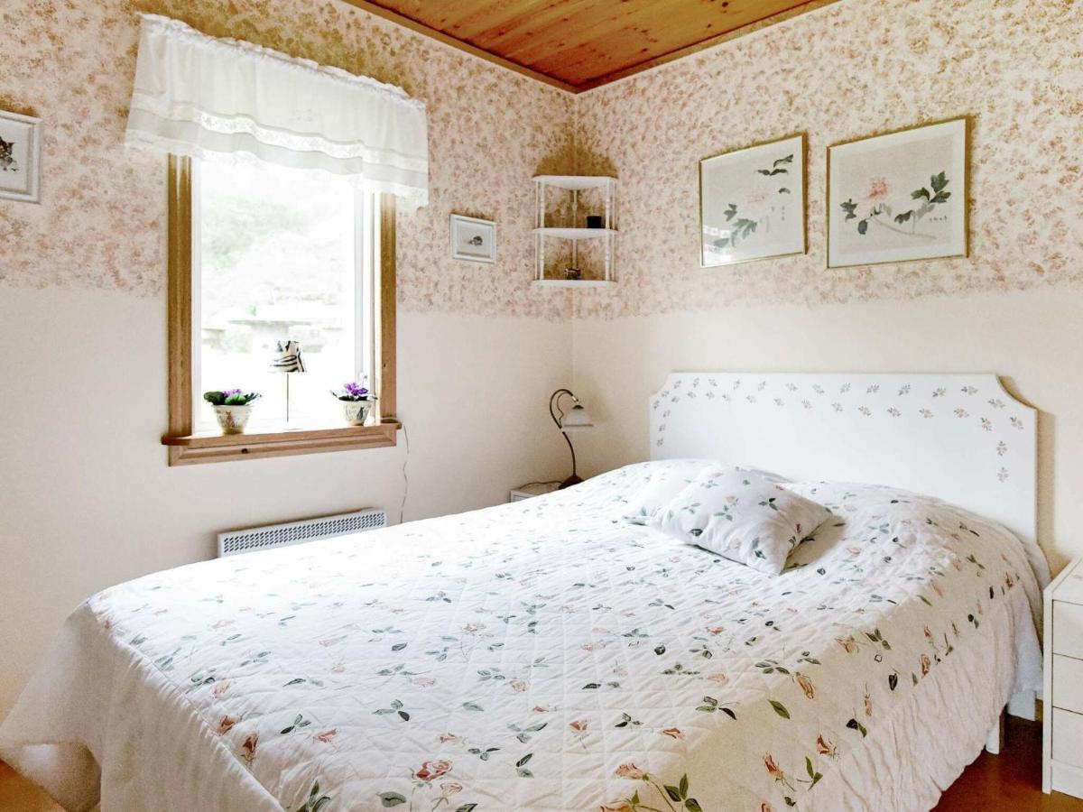 4 Person Holiday Home In Hen N Noesund Exterior photo